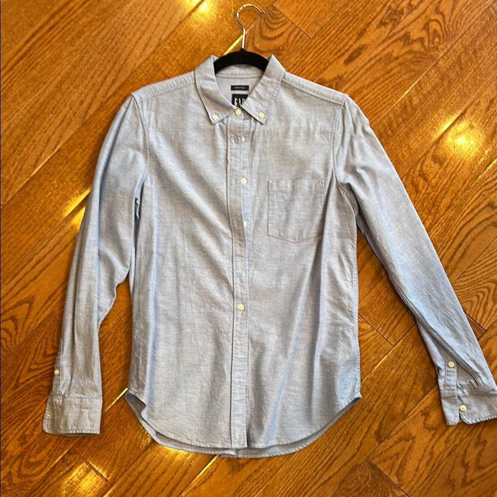 Women’s gap button down blue small tall